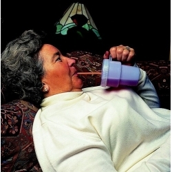 Sitzender Trinkbecher |...